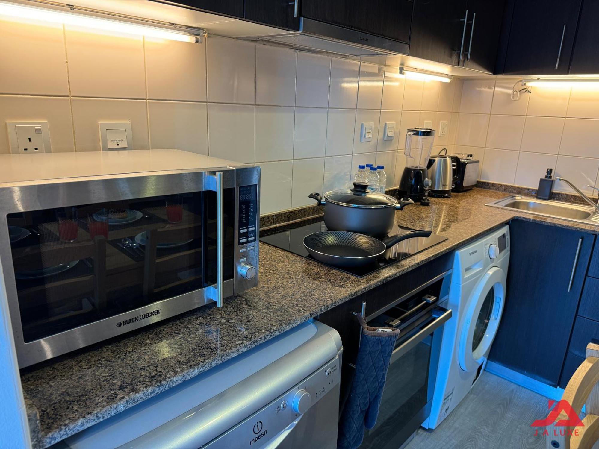 Cozy Marina & Sea View Apt In Bay Central Tower Dubai Marina With Modern Gym & Pool, Steps To Beach & Metro Экстерьер фото
