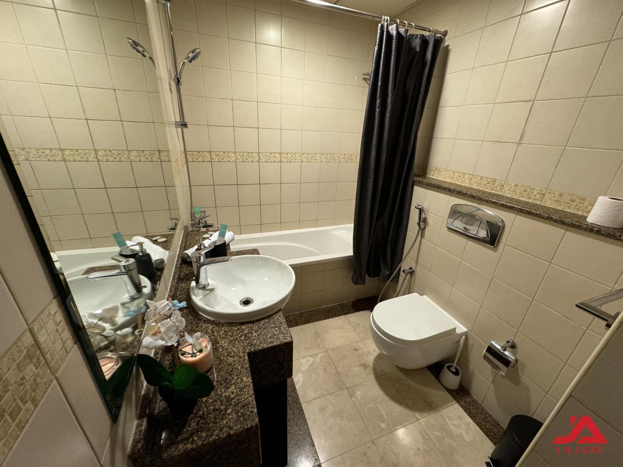 Cozy Marina & Sea View Apt In Bay Central Tower Dubai Marina With Modern Gym & Pool, Steps To Beach & Metro Экстерьер фото